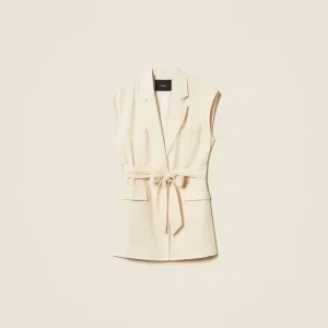 Gilet con stampa e cintura