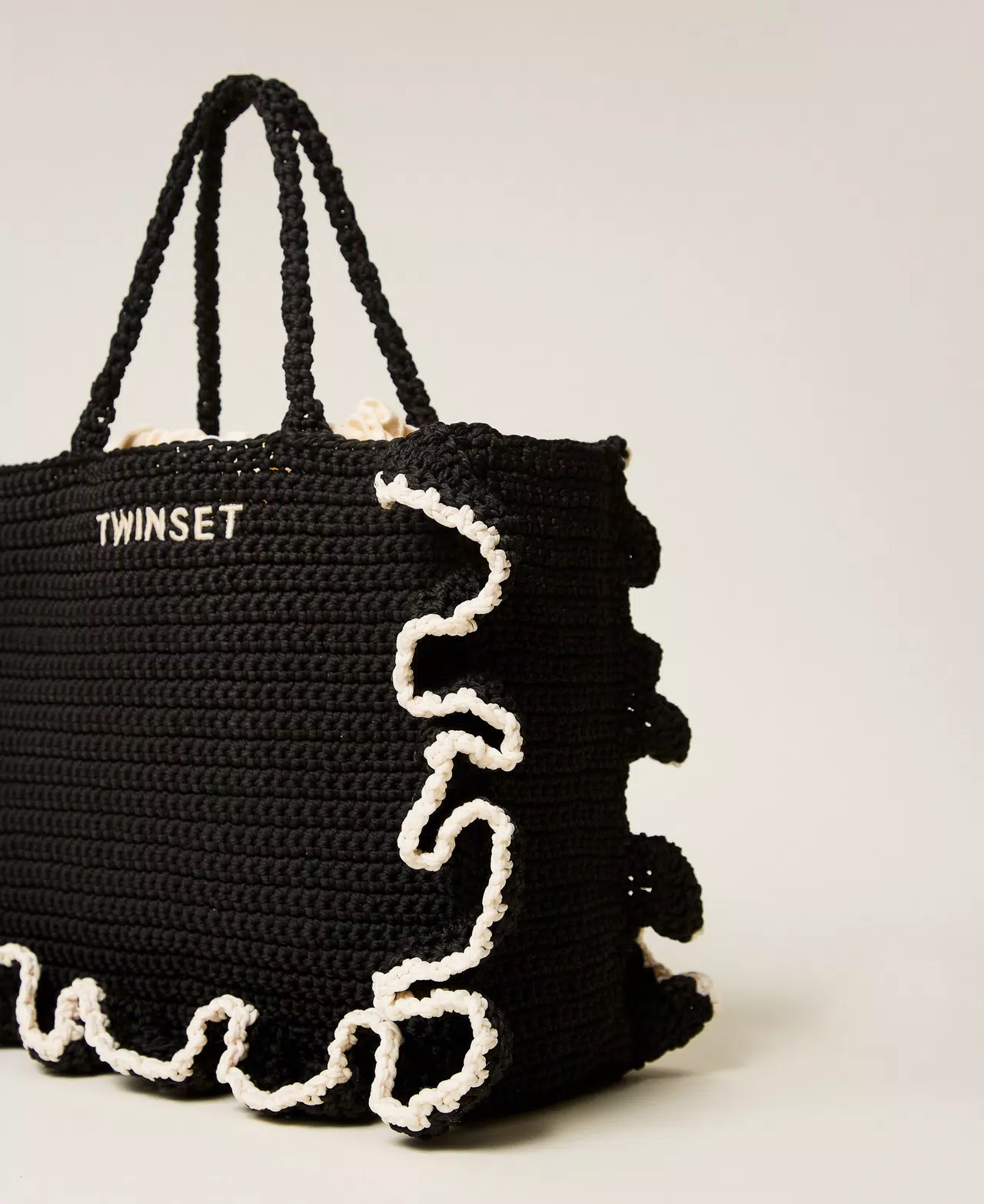 Borsa shopper crochet con balze - immagine 3
